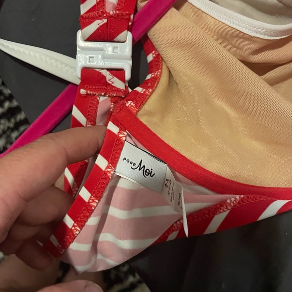 Por Moi bikini top large red and black underwire size 38DD - Picture 2 of 3